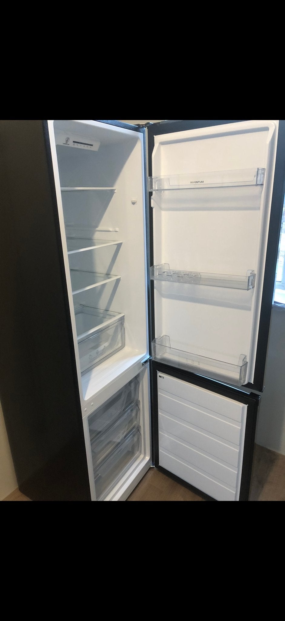 Inventum Koel-vriescombinatie - Zwart - Zo goed als nieuw, Witgoed en Apparatuur, Koelkasten en IJskasten, Ophalen, 200 liter of meer