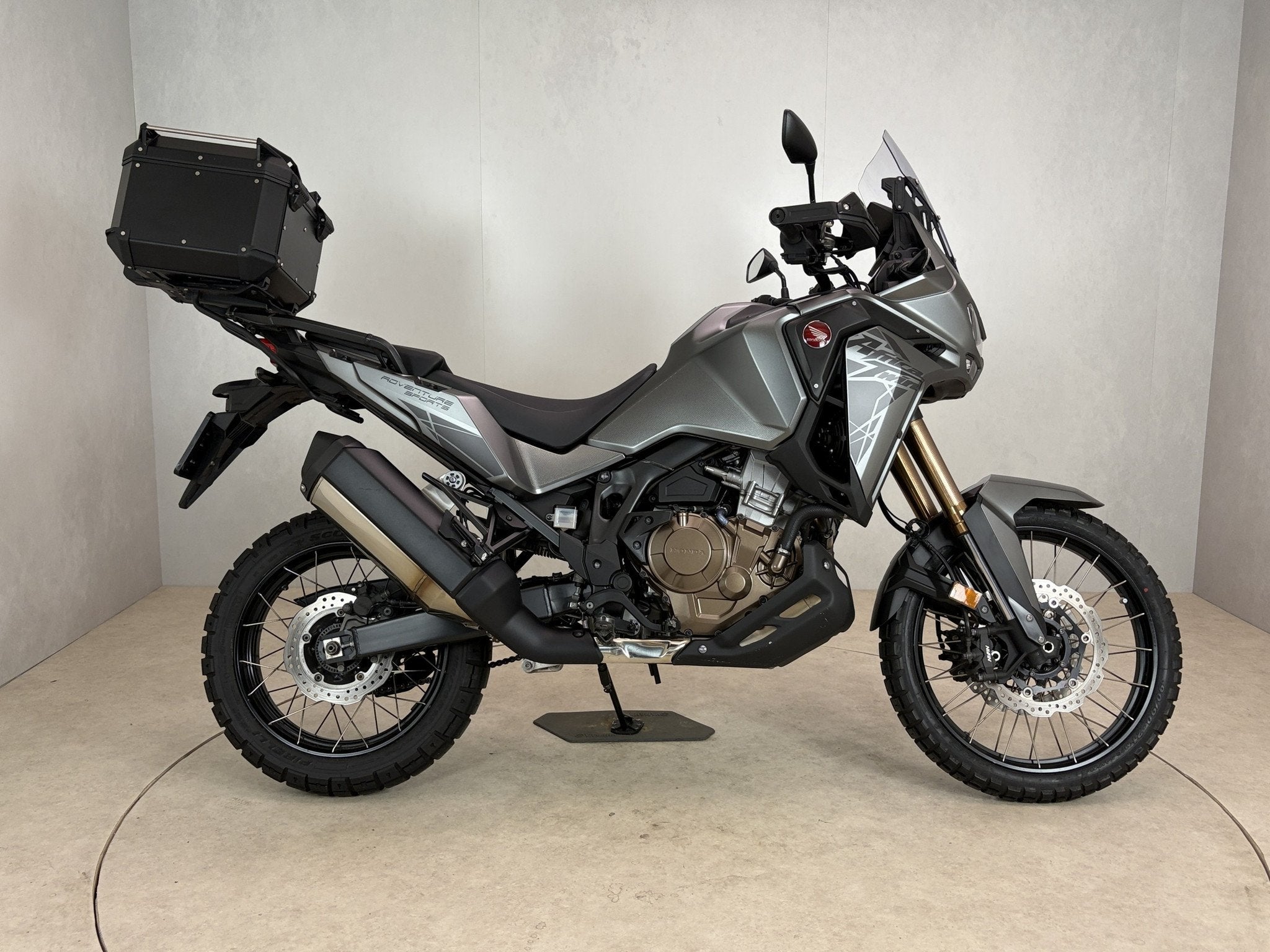Honda CRF 1100 AFRICA TWIN ADVENTURE (bj 2022), Motoren, Cco@honda-eu.com, Stroombaan 4
1181 VX  Amstelveen, Honda Motor Europe Ltd