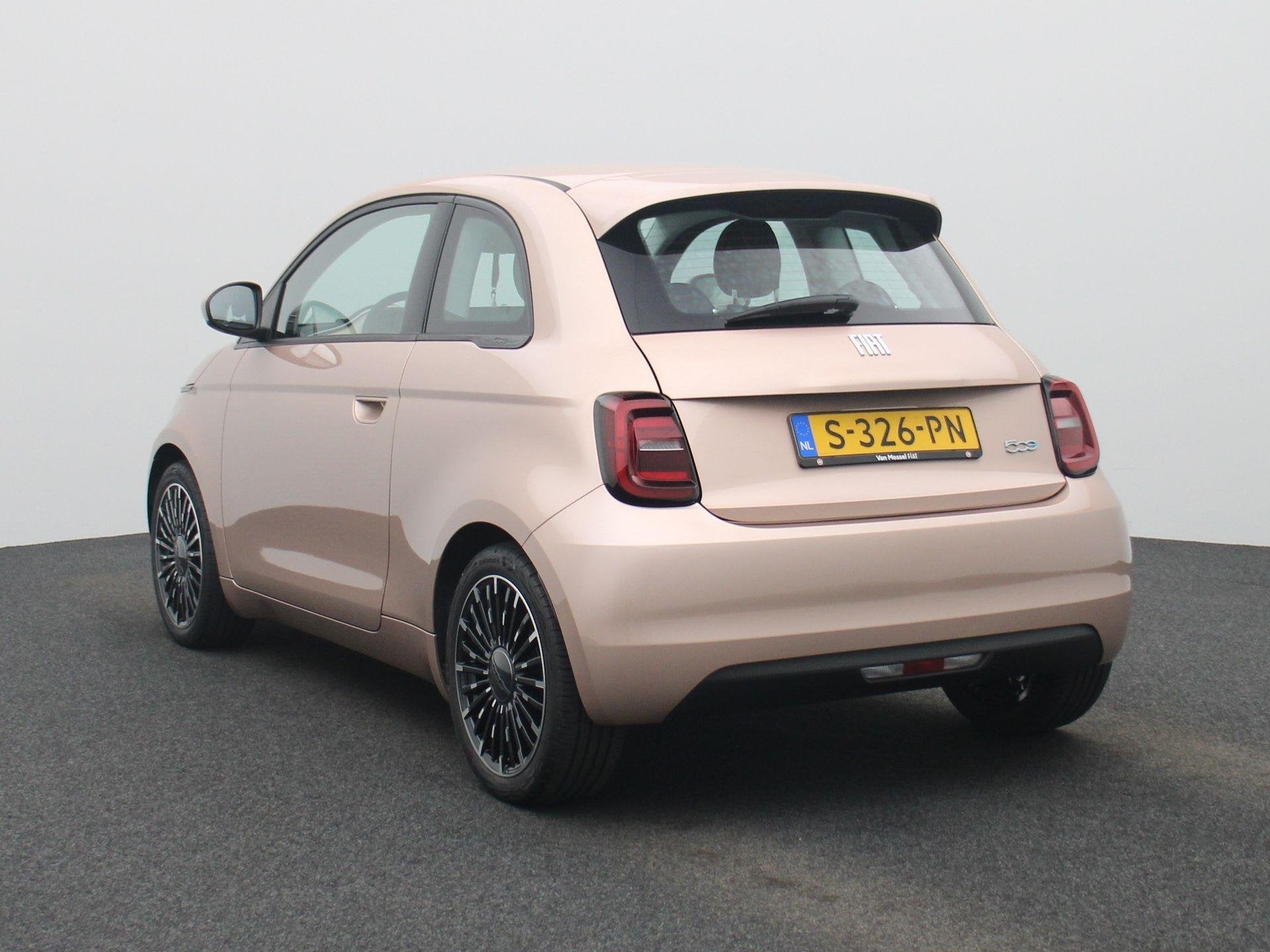 Fiat 500 Icon 42 kWh | NAVIGATIE | LMV | KEYLESS | CRUISE CO, 12 maanden, Stof, 4 stoelen, 1265 kg