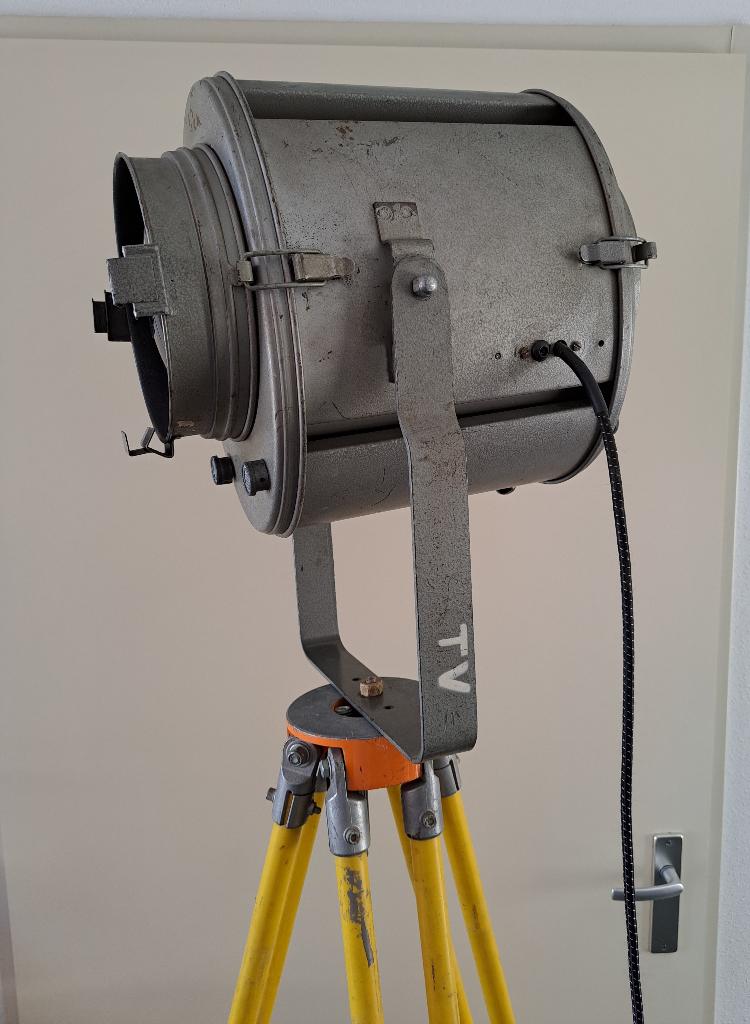 Oude theater lamp spot A.E. Cremer en andere, Ophalen
