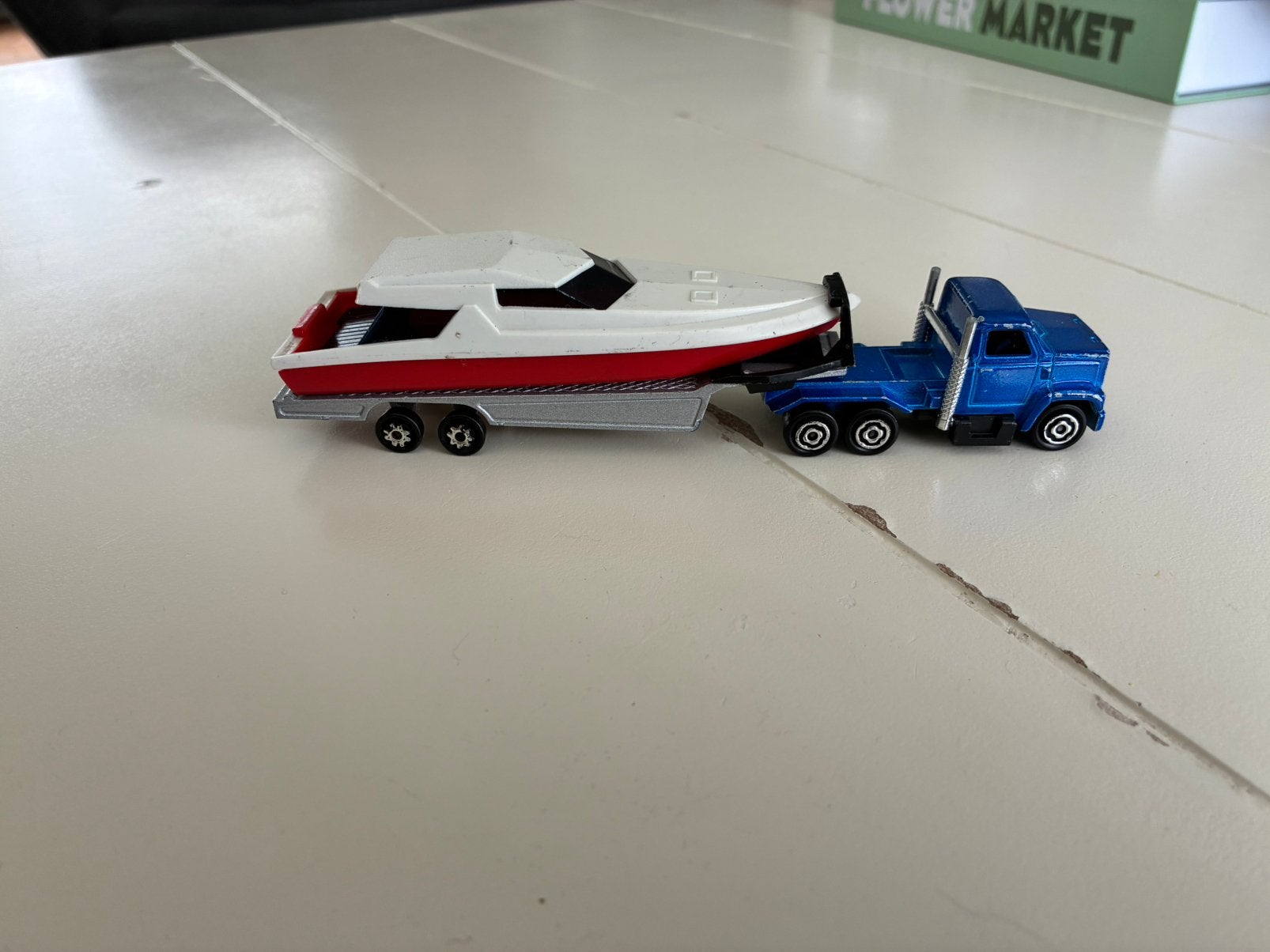 Majorette truck met trailer en boot, Ophalen of Verzenden, Zo goed als nieuw, Bus of Vrachtwagen