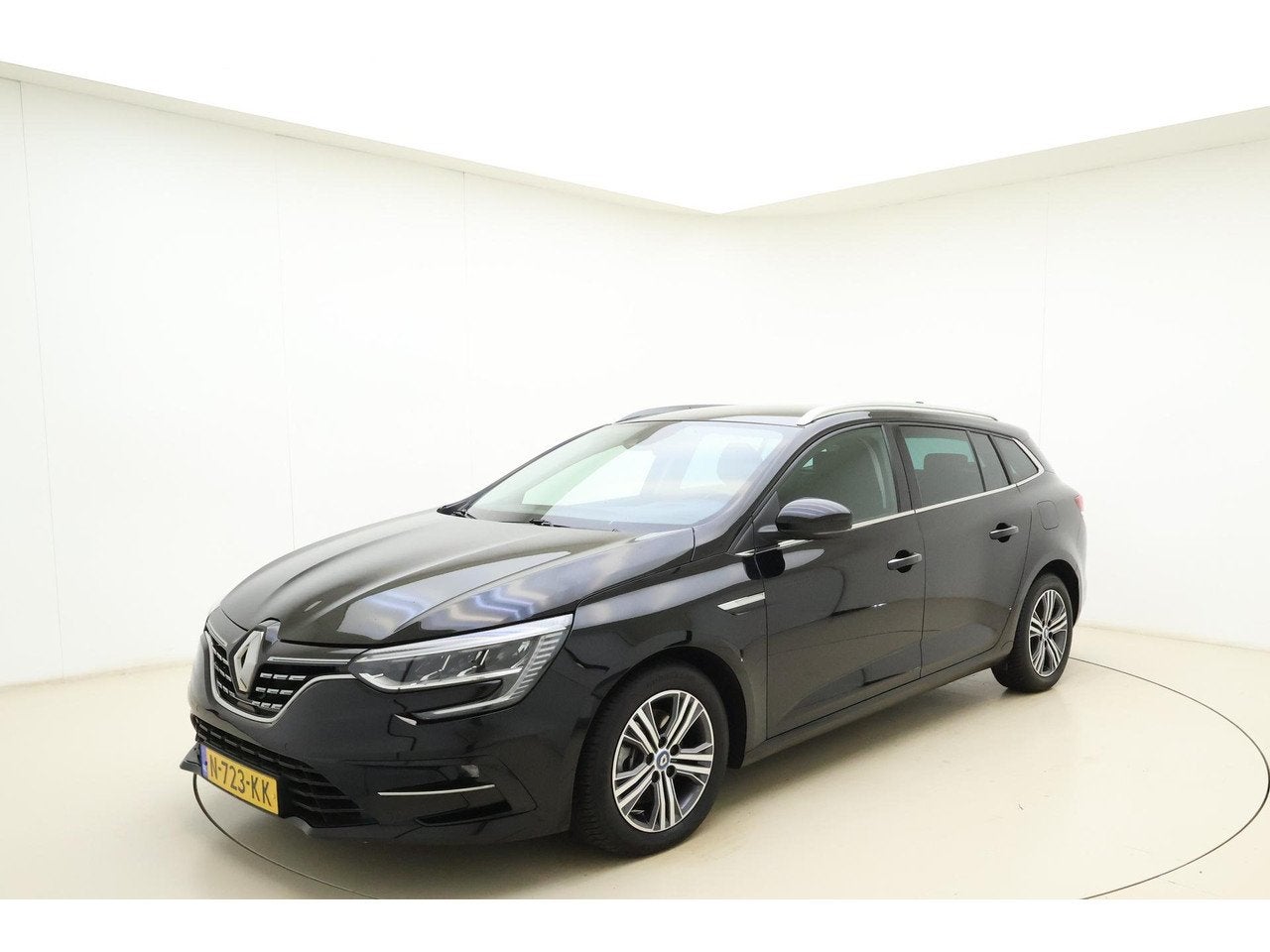 Renault Mégane E-Tech Estate 1.6 Plug-In Hybrid 160 Intens, Auto's, Renault, Gebruikt, 4 cilinders, Zwart, Hybride Elektrisch/Benzine