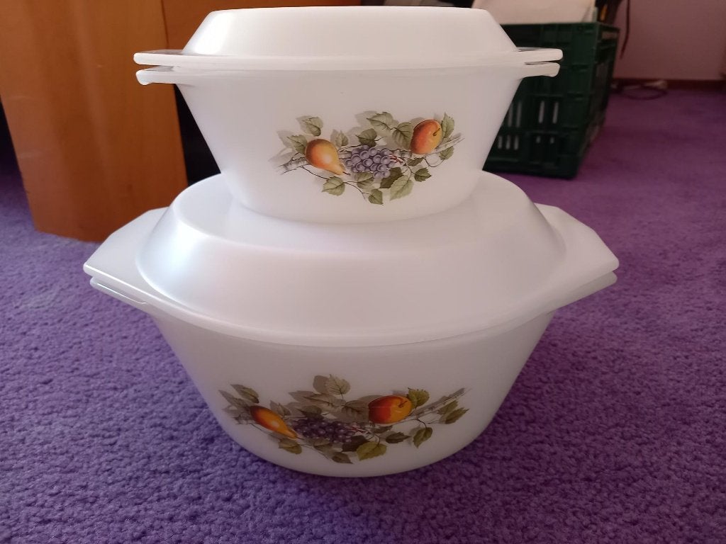 2 Pyrex schalen, Arcopal, Fruits de France brocante, vintage, Huis en Inrichting, Keuken | Servies, Overige merken, Ophalen of Verzenden