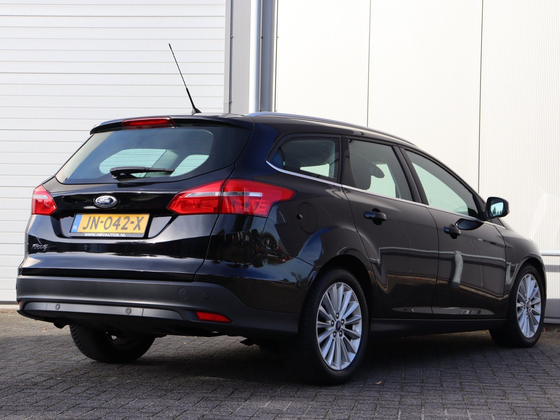 Foto 8 van Ford Focus Wagon 1.5 TDCI Titanium navi LM 4-deurs org NL