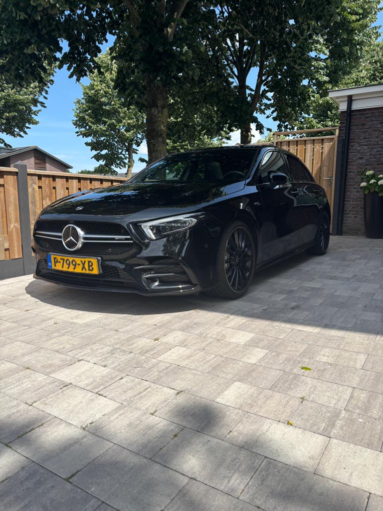 Mercedes A-klasse A35 AMG 4MATIC|PANO|BURMESTER|MULTIBEAM, Auto's, Automaat, 1800 kg, 4 cilinders, Parkeerassistent