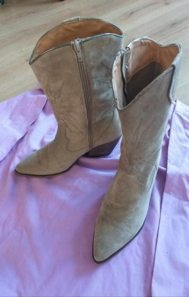 Laarzen,,,Dames,,Enkellaarzen,,,(maat 40 ) nubuck, Ophalen of Verzenden, Zo goed als nieuw, Zwart