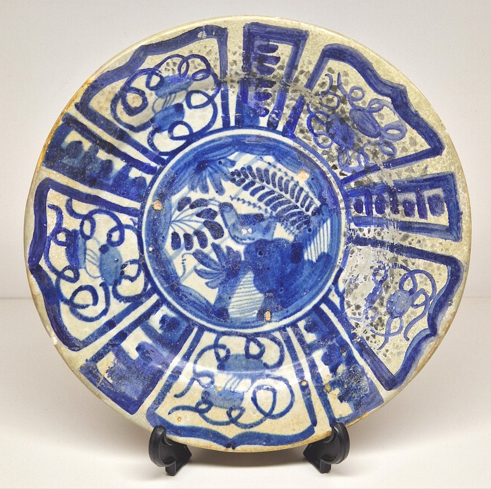 Antieke aardewerk Majolica bord, Nederland 17e eeuw., Antiek en Kunst, Antiek | Keramiek en Aardewerk, Ophalen