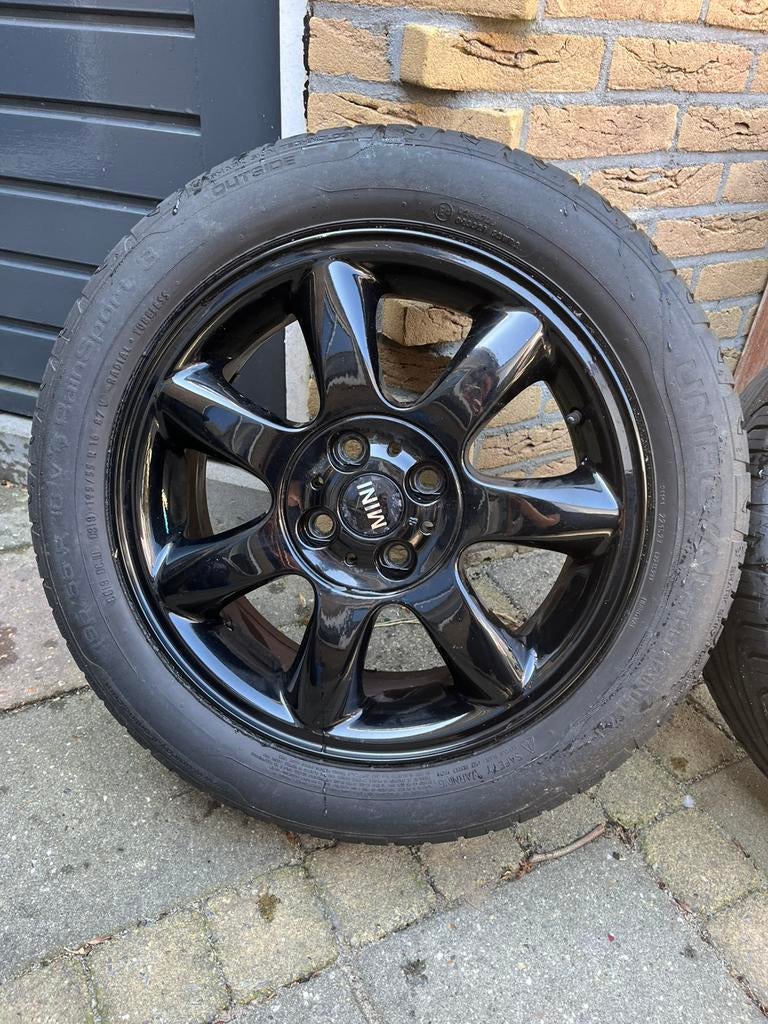 Originele Mini Cooper Sport velgen+Uniroyal banden (16 inch), Ophalen, 16 inch, Banden en Velgen, Personenwagen