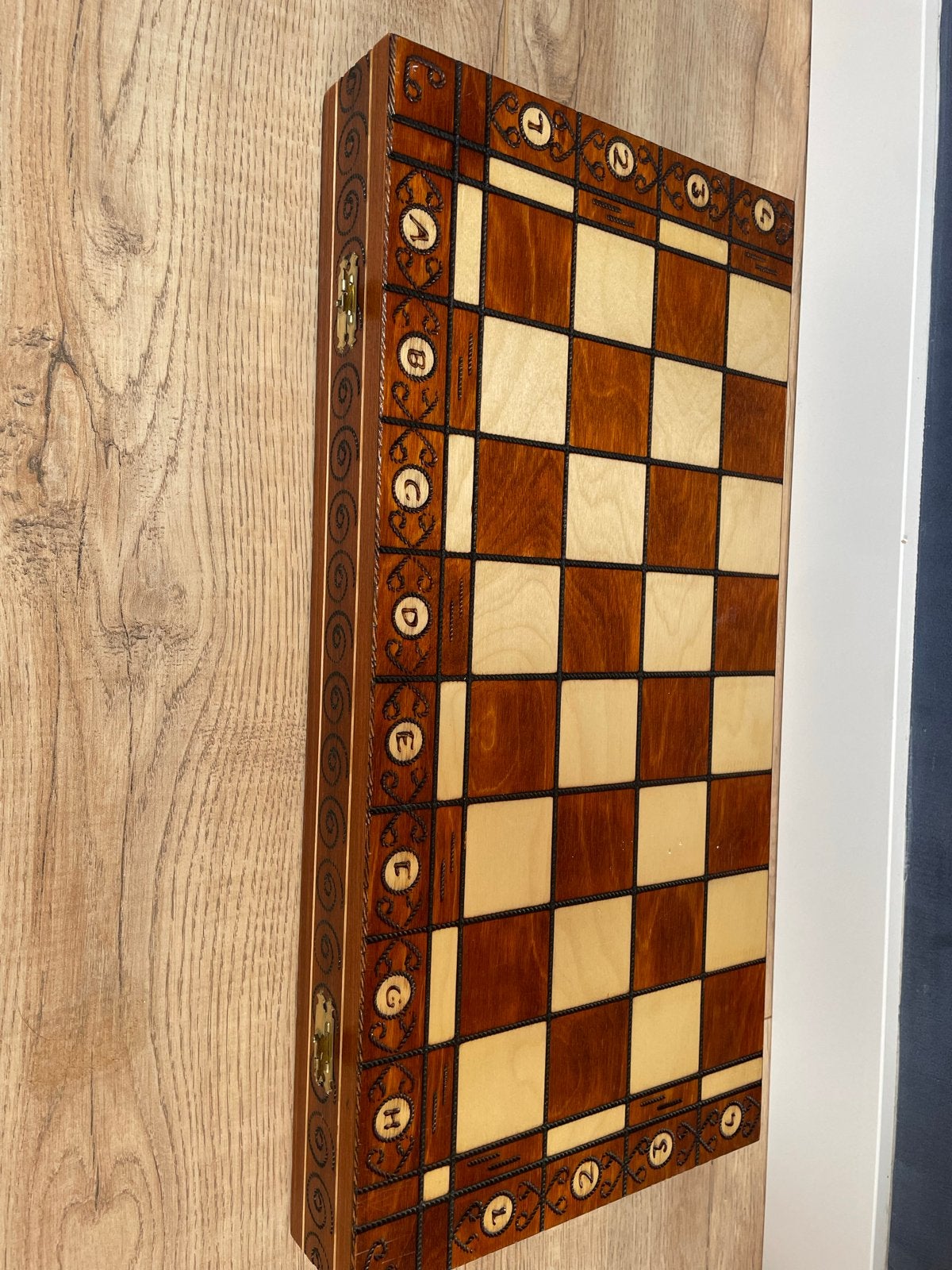 Prachtig houten schaakspel in opvouwbare koffer, Ophalen, Nieuw, Schaken
