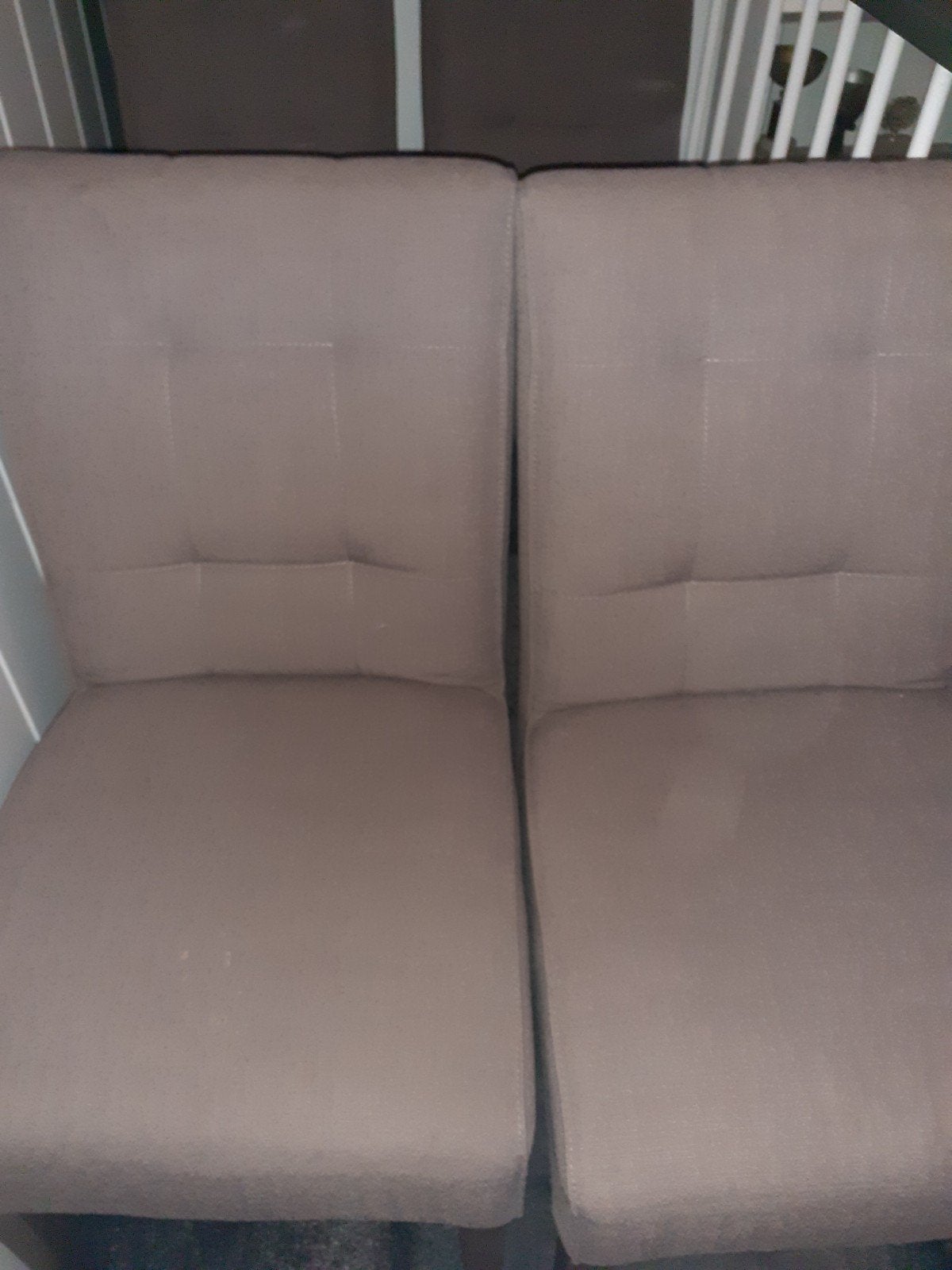 4 taupe eethoekstoelen, nog zeer netjes, Huis en Inrichting, Stoelen, Ophalen, Overige kleuren, Zo goed als nieuw, Vier