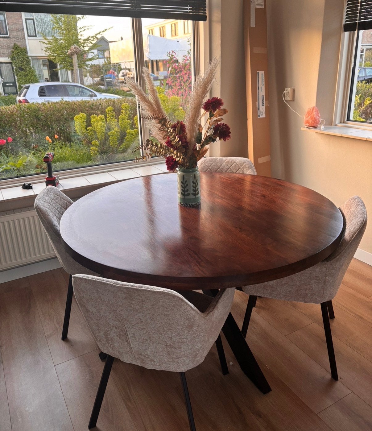 Mangohout (walnoot) rond eettafel, Huis en Inrichting, Ophalen, Zo goed als nieuw, Rond, 100 tot 150 cm