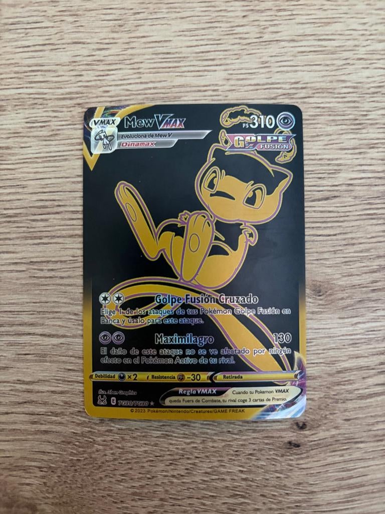 Pokemon Mew Vmax, Ophalen of Verzenden, Zo goed als nieuw, Losse kaart