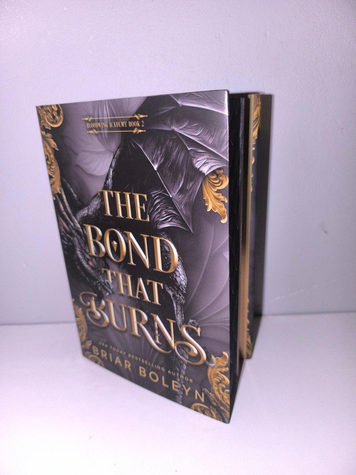The Bond That Burns - Deluxe Limited Edition Nieuw, Ophalen of Verzenden, Nieuw, Briar Boleyn