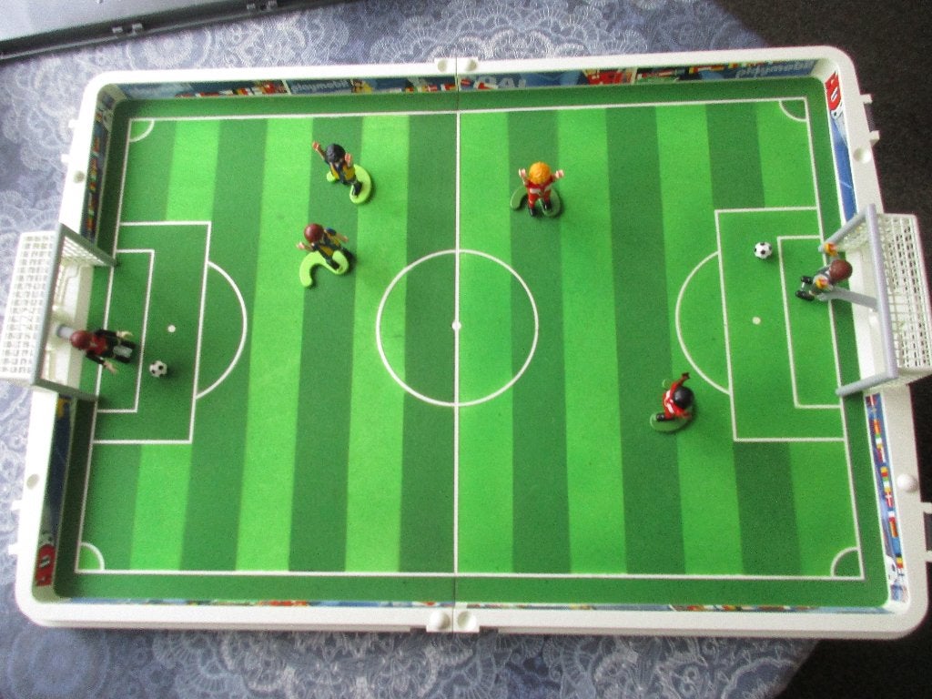 playmobil 4725 - Voetbalspel in koffer - compleet !, Ophalen of Verzenden, Gebruikt