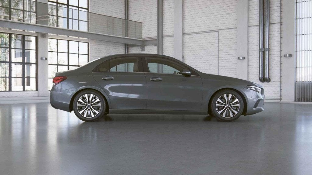 Mercedes-Benz A-klasse 250 e | Panoramadak | Sfeerverlichtin, Auto's, Mercedes-Benz, Gebruikt, 16 kWh, Leder en Stof, Bedrijf