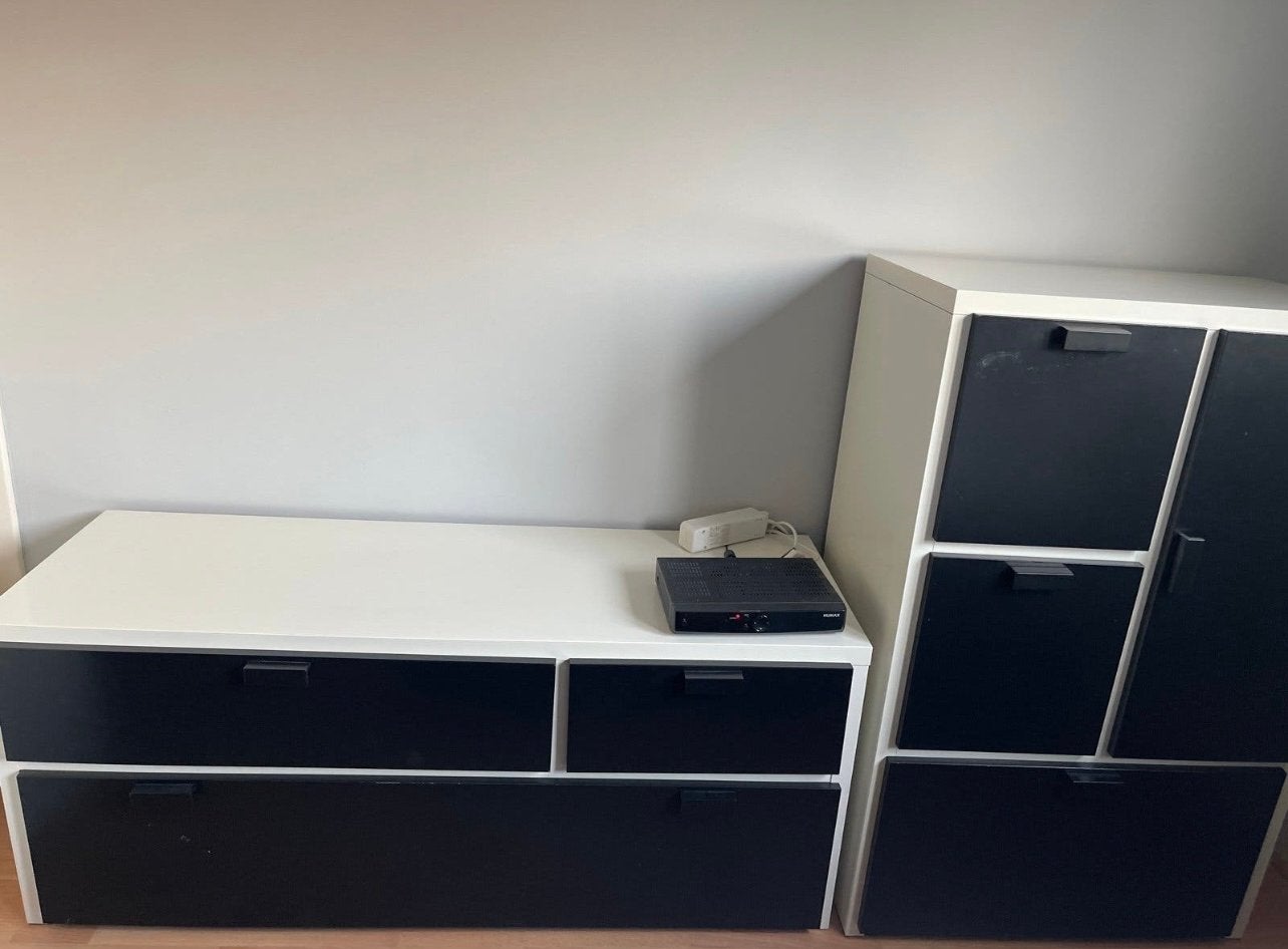 Gratis ikea Witte en zwarte ladekast en opbergkast, Ophalen, Overige materialen, Gebruikt, 100 tot 150 cm