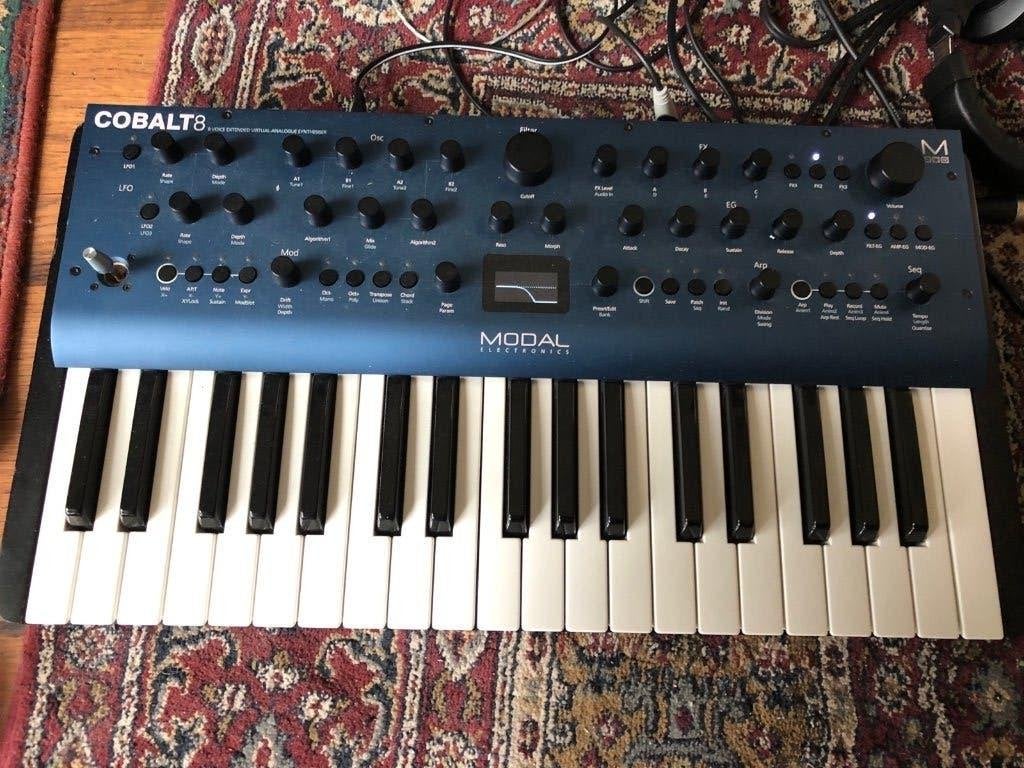 Modal Cobalt8 Synthesizer met Gator Cases hoes, Muziek en Instrumenten, Gebruikt, Overige aantallen, Met koffer of flightcase