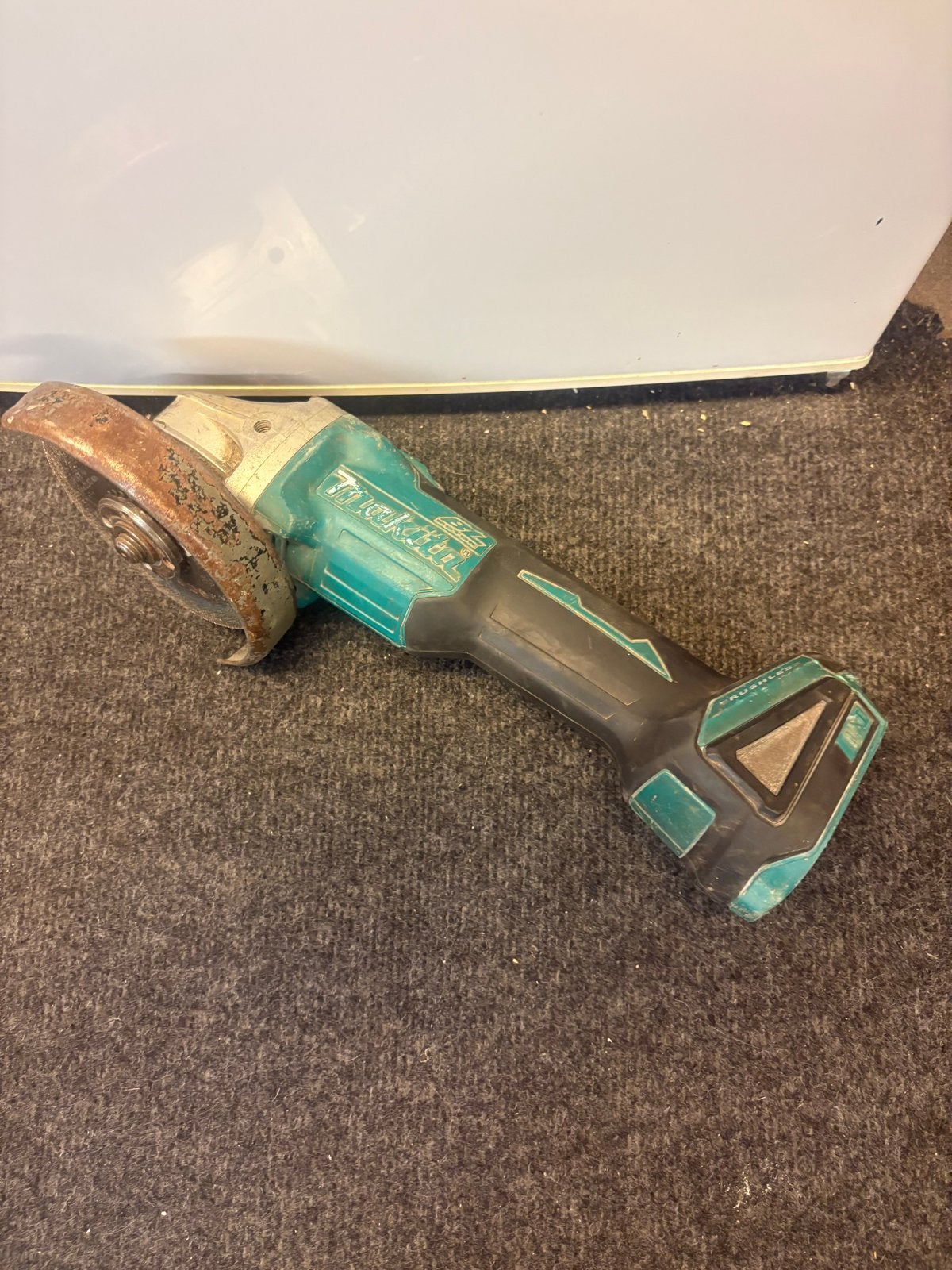 Makita DGA504 Accu Haakse Slijpmachine 18V, Ophalen of Verzenden, Gebruikt, Minder dan 700 watt, Haakse handslijpmachine
