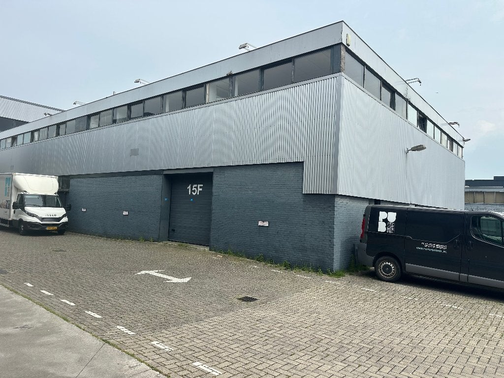 TE HUUR Bedrijfspand ca. 192m2 (96m2 BG & 96m2 1E), 192 m², Huur, Bedrijfsruimte
