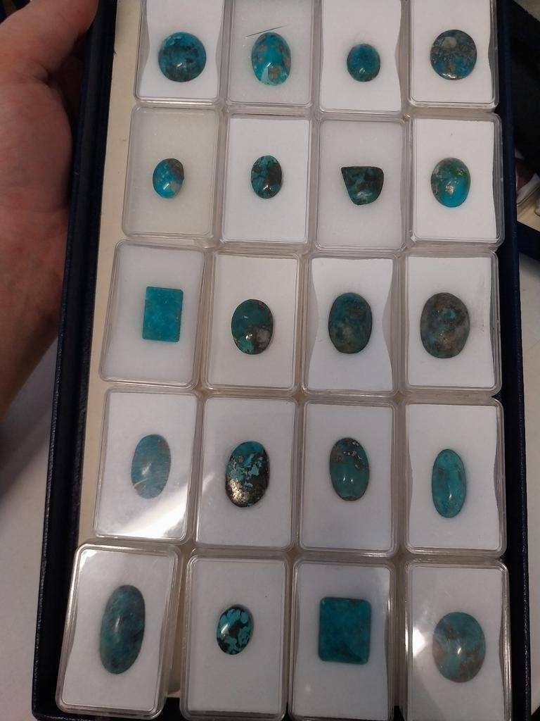 Lot met hand geslepen turkoois cabochons, Ophalen of Verzenden