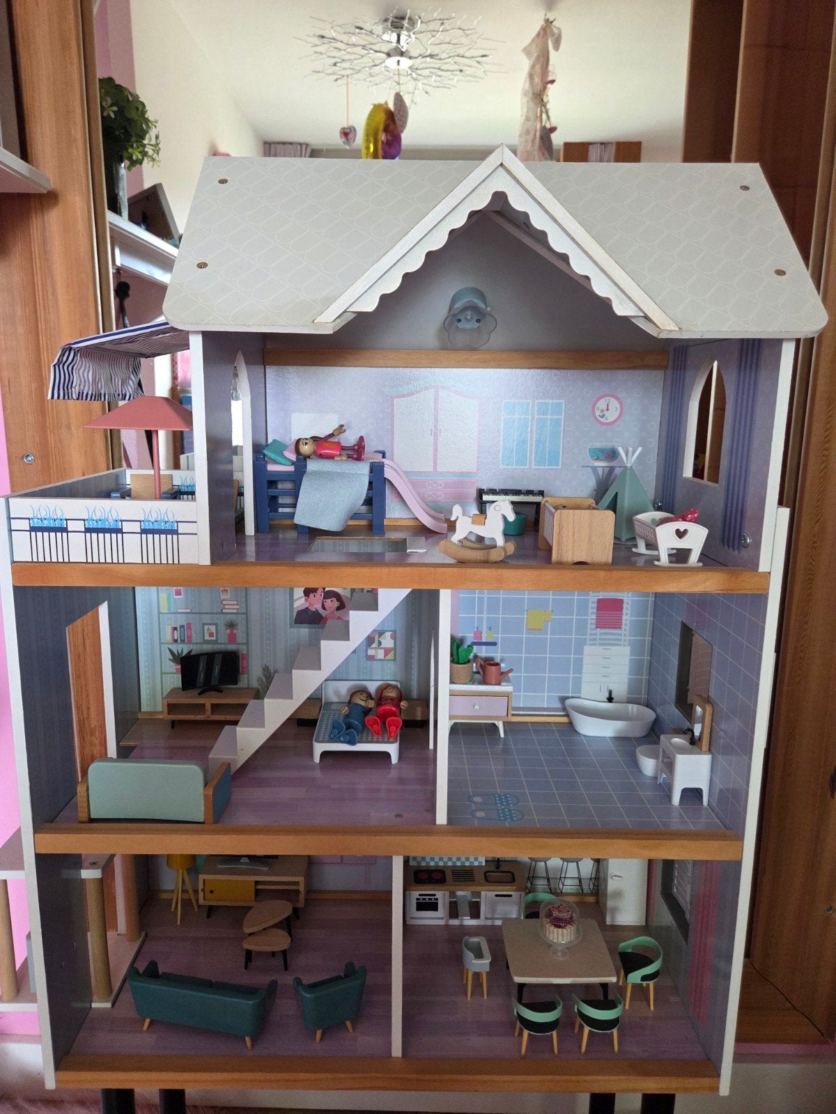 Groot houten Poppenhuis incl. accessoires - Perfecte staat!, Ophalen, Zo goed als nieuw, Overige typen