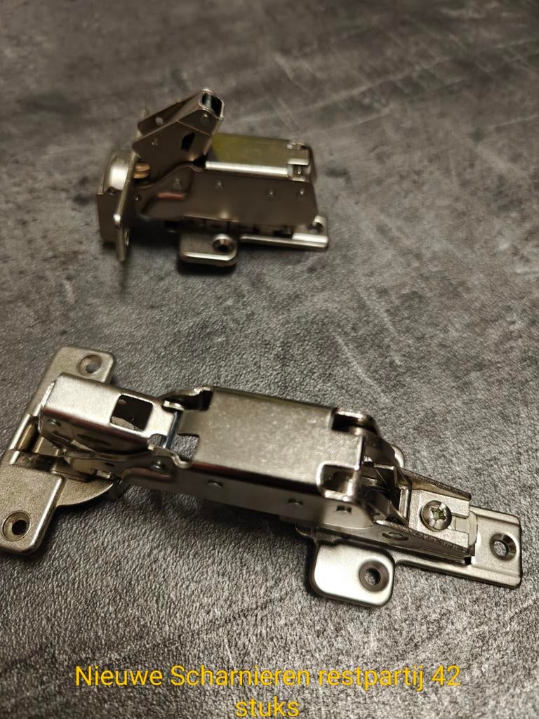 Keuken handgrepen en Duitse topkwaliteit scharnieren, Ophalen of Verzenden, Nieuw