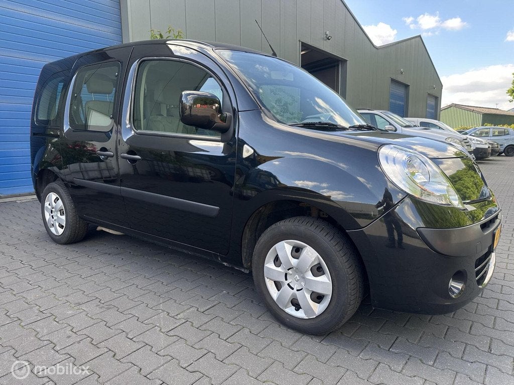 Renault Kangoo Family 1.6 Authentique / Rolstoelauto /, Auto's, Renault, Voorwielaandrijving, Gebruikt, 4 cilinders, 4 stoelen