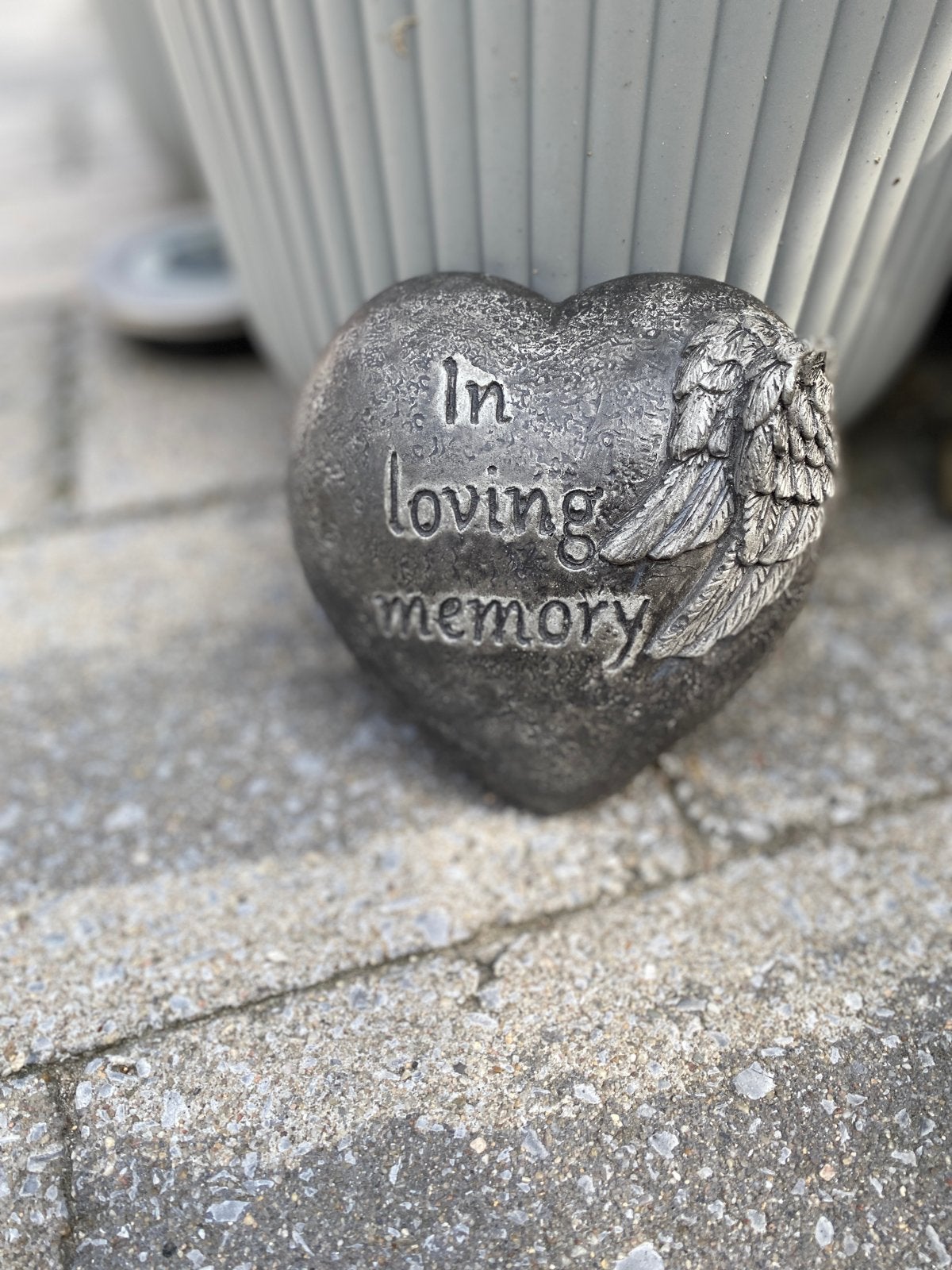 Betonnen Herdenkingshart "In Loving Memory" met Vleugel, Verzenden, Overige stijlen, Nieuw, Grijs