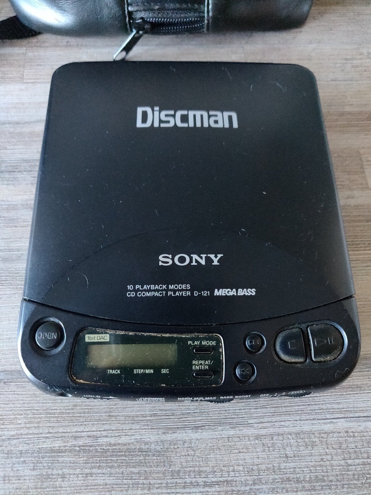 Sony Discman D-121 CD Compact Player met Mega Bass, Ophalen, Discman