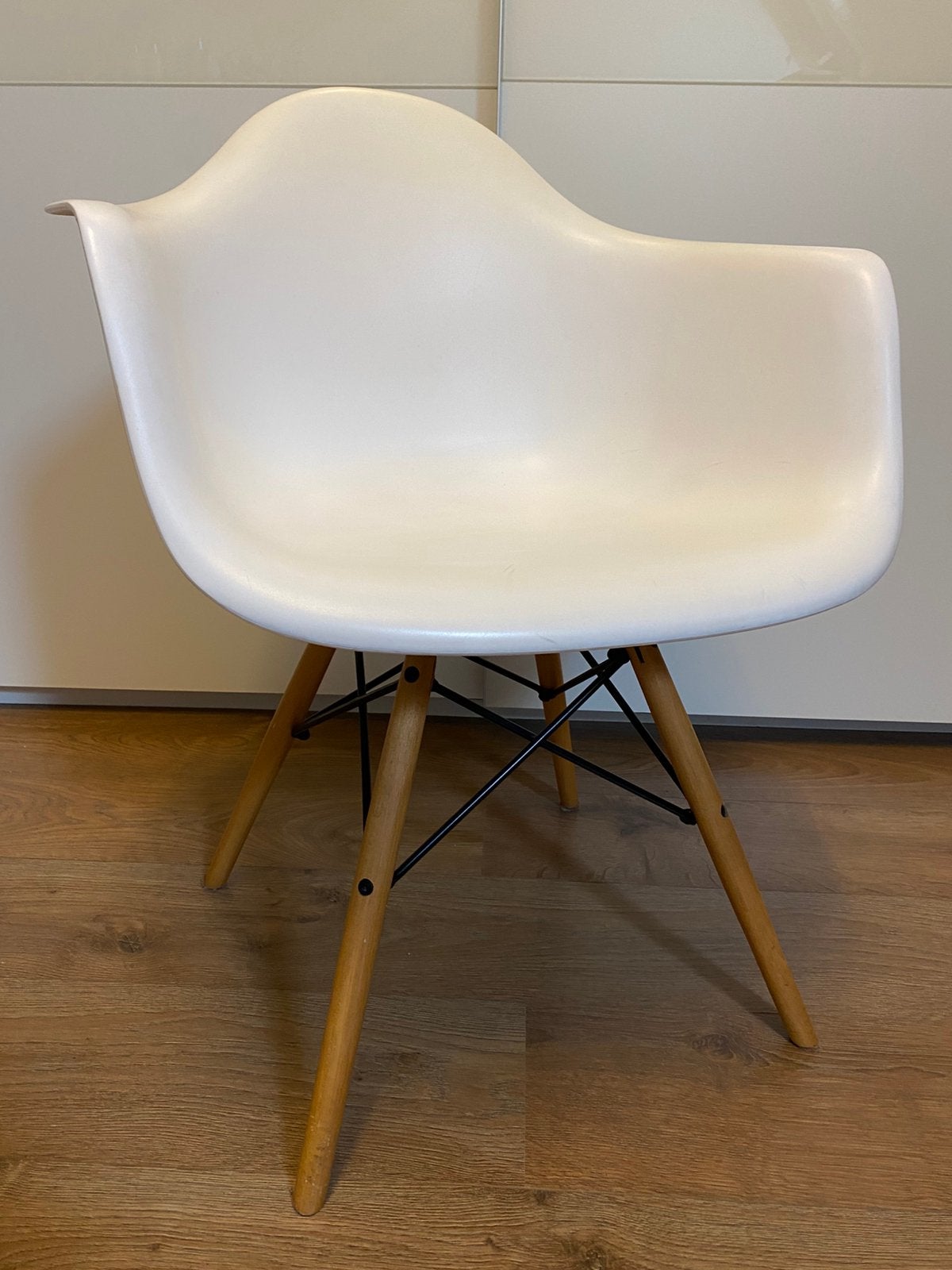 Witte kuip stoelen van Basic Label, Huis en Inrichting, Stoelen, Ophalen, Kunststof, Wit, Scandinavisch