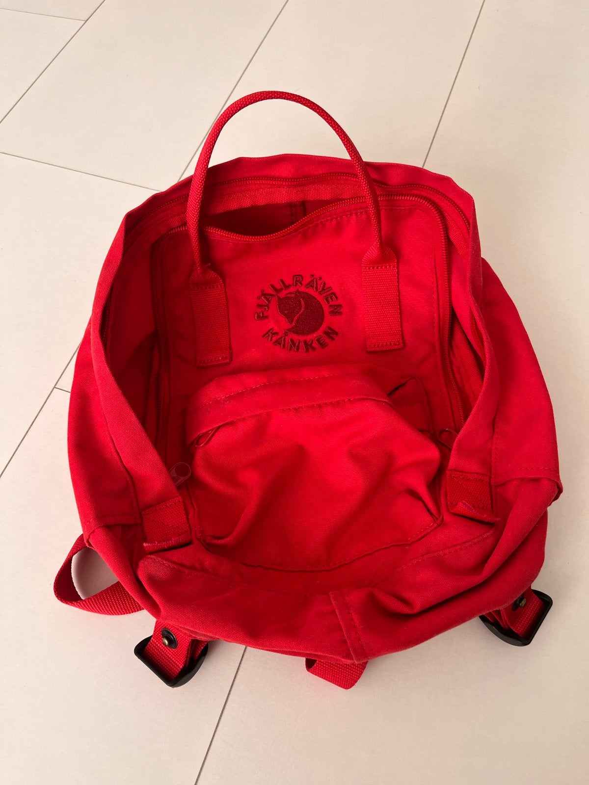 Fjällräven Kånken Mini Rugzak Rood, Overige merken, Gebruikt, Minder dan 30 cm, Ophalen of Verzenden