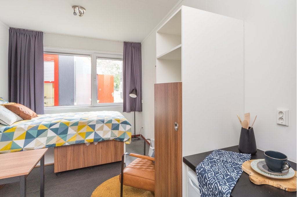 NIEUW! Woonruimte te huur G.J. Leonard Ankersmitlaan, Huizen en Kamers