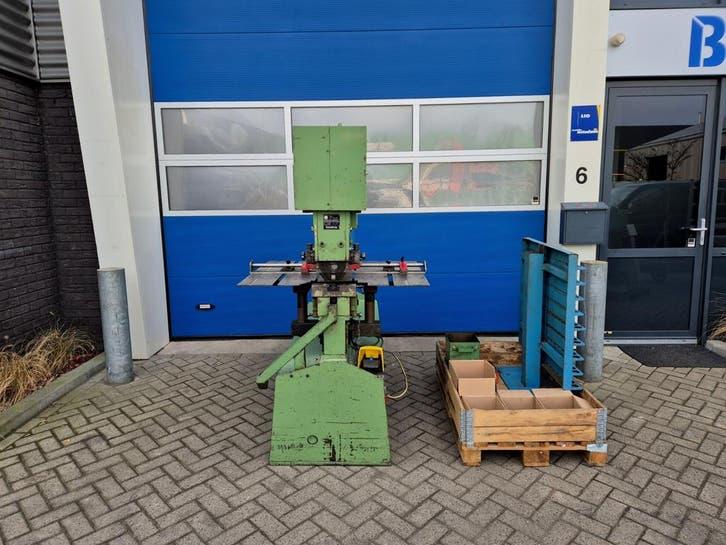 Muhr und Bender Mubea KLH700/760 Ponsmachine 70T Nieuwstaat!, Ophalen of Verzenden, Muhr und Bender Mubea, Info@bolkmachinehandel.nl