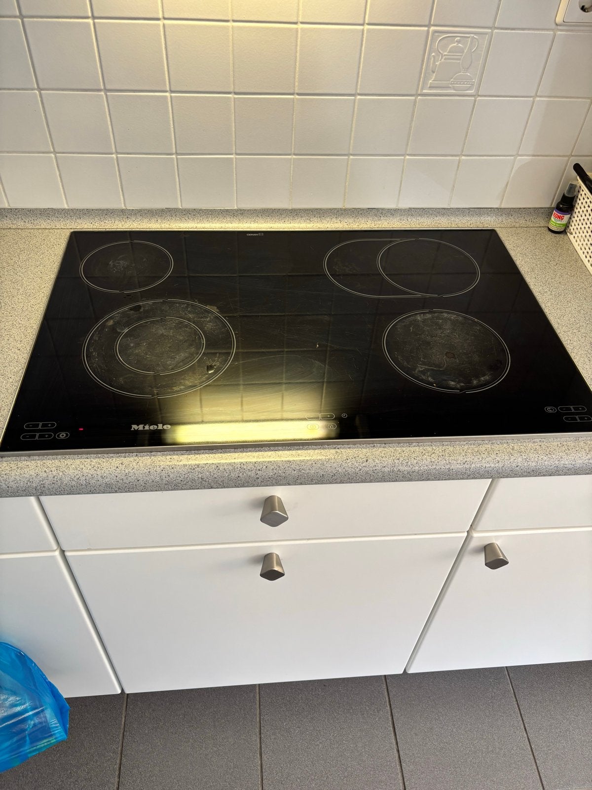 Miele KM550 EDST Kookplaat - Keramisch, 4 zones, Witgoed en Apparatuur, Kookplaten, Ophalen, Gebruikt, Keramisch, 4 kookzones