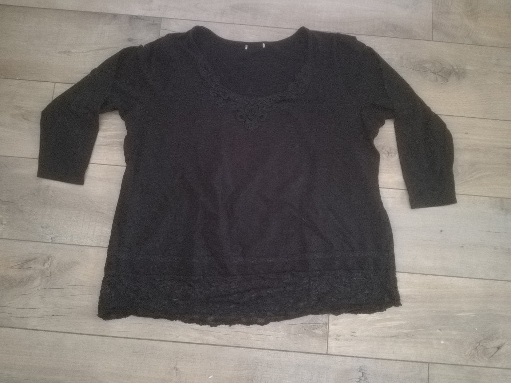 Zwart shirt met V-Hals en driekwart mouwen maat 48, Ophalen of Verzenden, Gedragen, Zwart, Shirt of Top