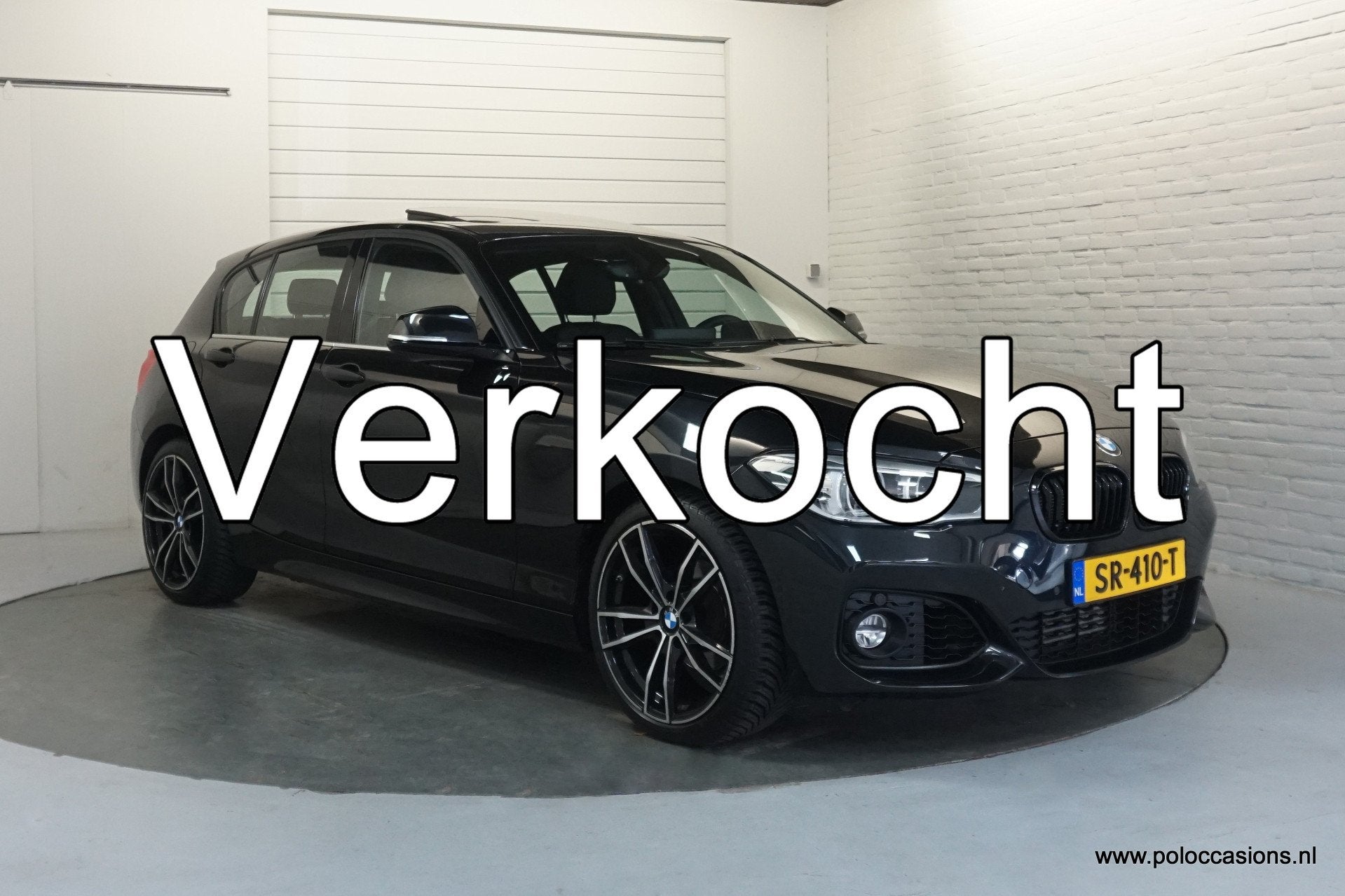 BMW 1-serie 118i M-Pakket | Automaat | Carplay | Schuifkante, Gebruikt, Zwart, Bedrijf, 650 kg