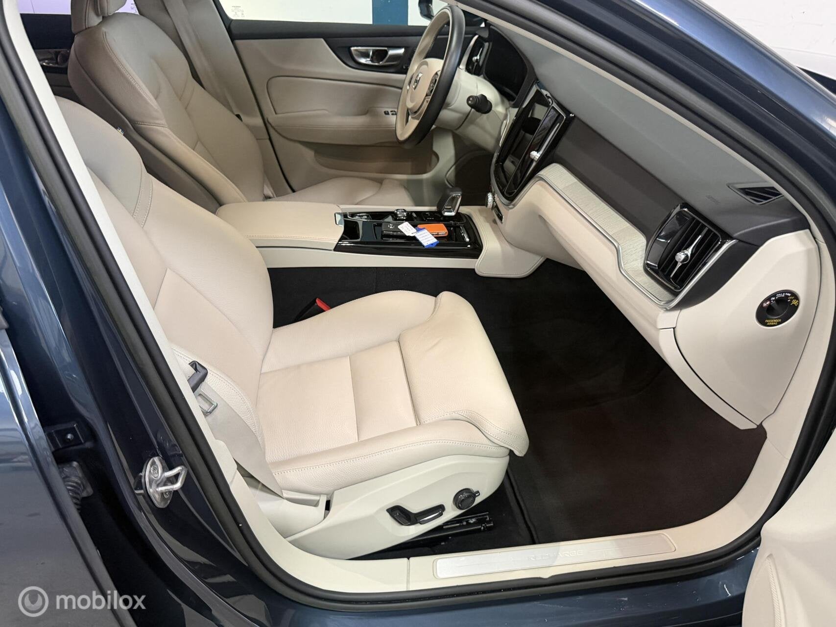 Volvo V60 2.0 T6 Plug-in hybrid AWD Plus Bright LONG RANGE, Automaat, Gebruikt, 4 cilinders, 1969 cc