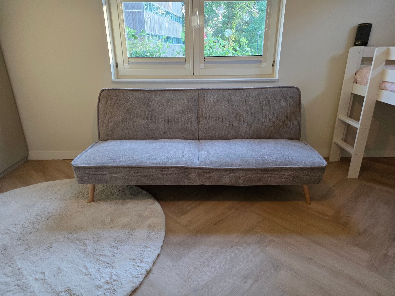 Compacte nieuwe slaapbank ideal voor kleine ruimtes, Ophalen of Verzenden