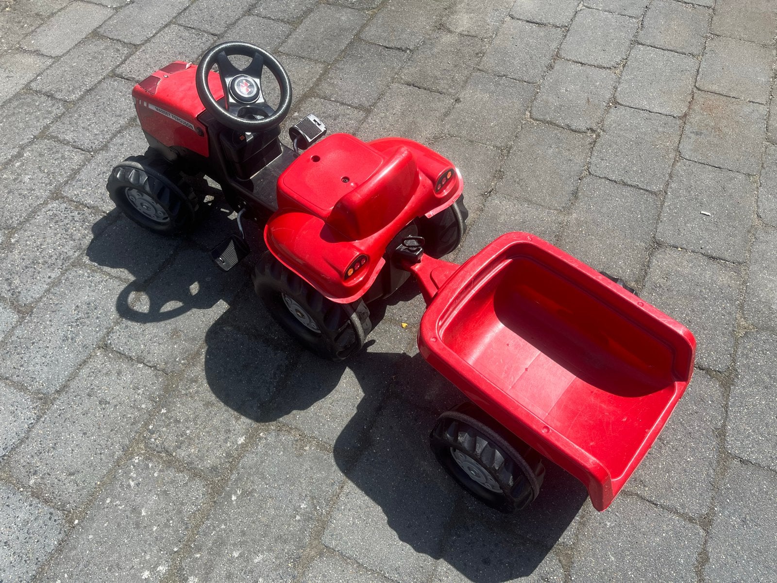 Hele nette Massey Ferguson traptrekker met aanhanger, Ophalen, Zo goed als nieuw, Trapvoertuig