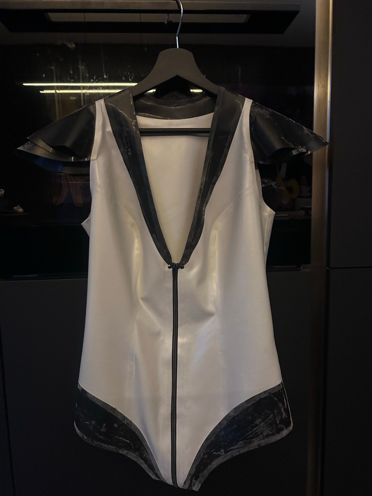 Latex Bodysuit Grijs- Zwart maat L - nieuw !!, Kleding | Dames, Ophalen of Verzenden, Nieuw