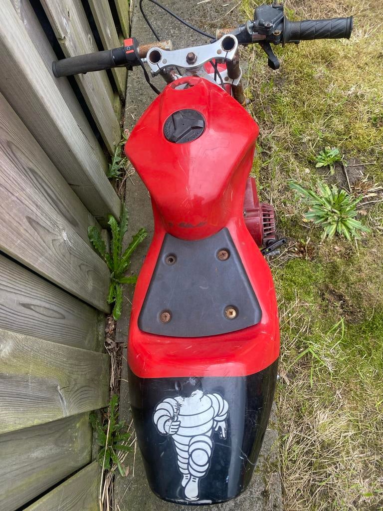 Minibike / Pocketbike - 70cc pittig beesie, Ophalen of Verzenden, Zo goed als nieuw, Schijfrem, Pitbike