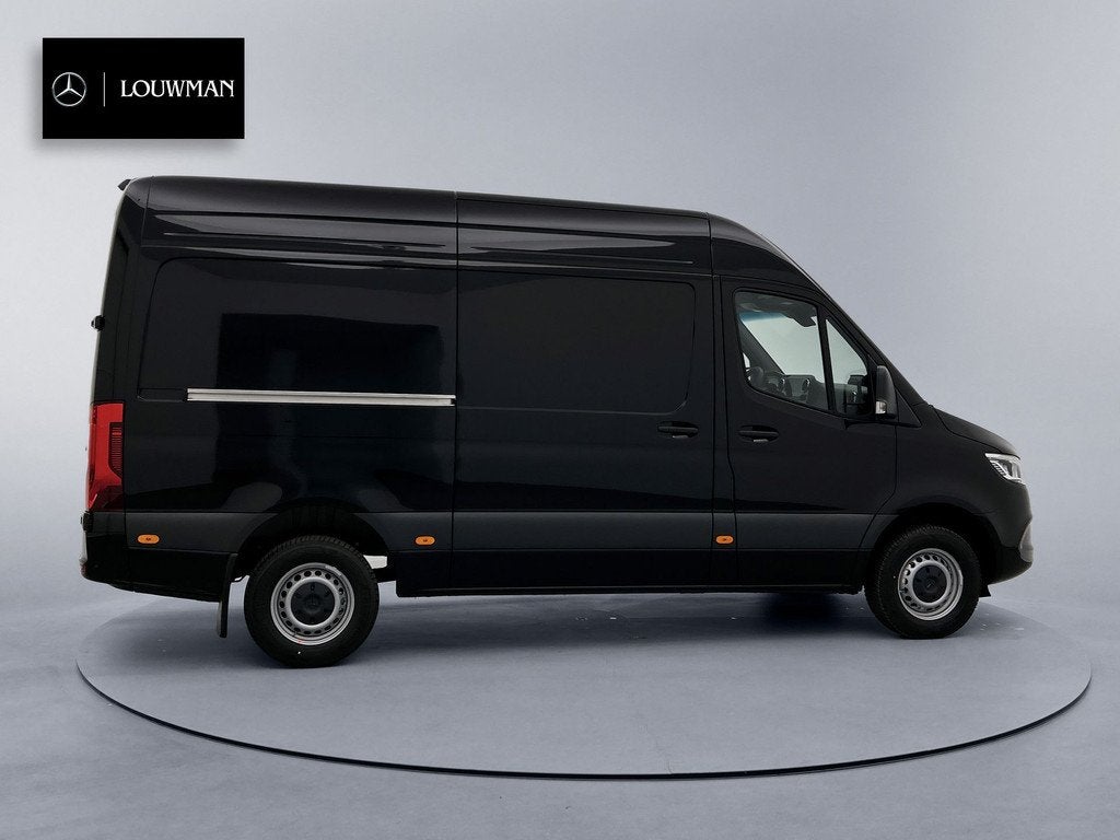 Mercedes-Benz Sprinter 317 1.9 CDI L2H2 3500 KG Trekgewicht, Auto's, Automaat, Gebruikt, 4 cilinders, Zwart