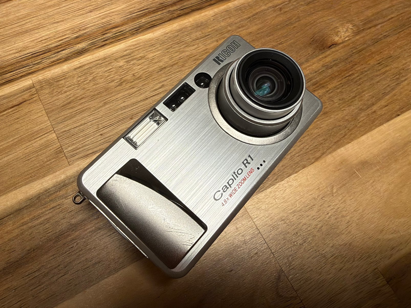 Ricoh Caplio R1 compact CCD camera, Audio, Tv en Foto, Ingebouwde flitser, Gebruikt, Ophalen of Verzenden, Compactcamera
