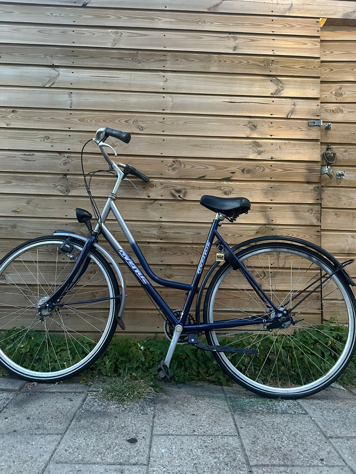 28 inch stadsfiets – 3 versnellingen 2 handremmen geod staat, 28 inch, Gebruikt, Aluminium, 15 tot 20 versnellingen