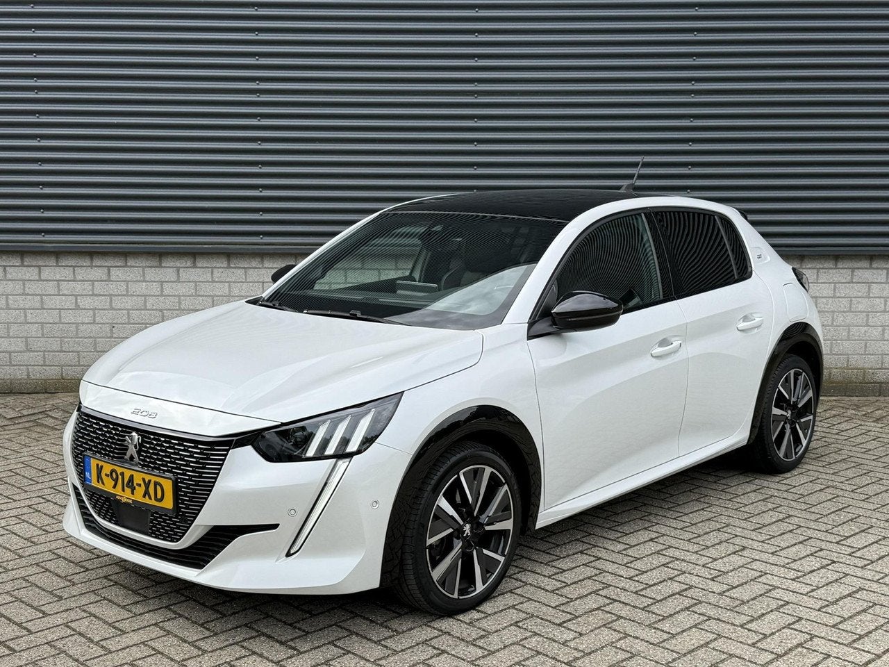 Peugeot 208 1.2 PureTech GT | Navigatie | Cruise Control | P, Voorwielaandrijving, 101 pk, Gebruikt, Origineel Nederlands