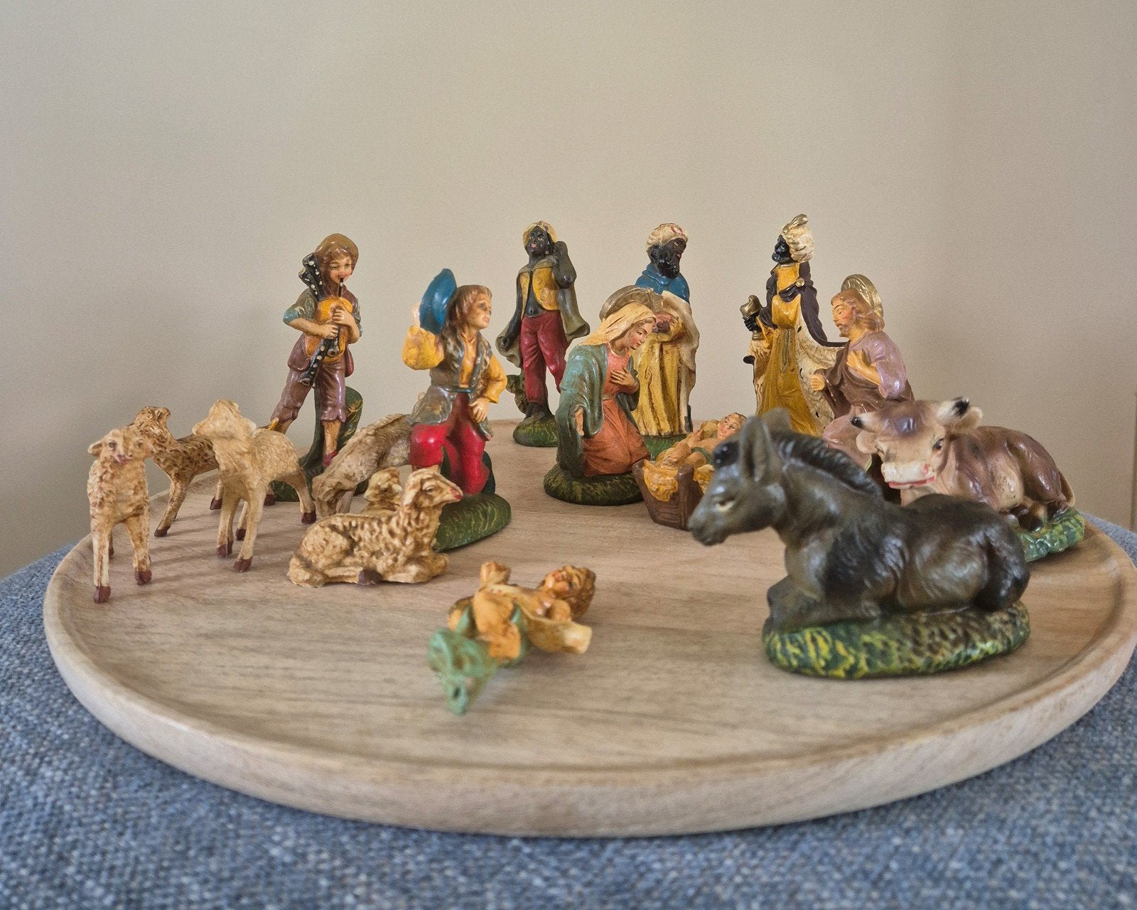Vintage 17-delige Kerststal - Handgemaakt in Italië, Ophalen of Verzenden, Gebruikt, Beeld(je)