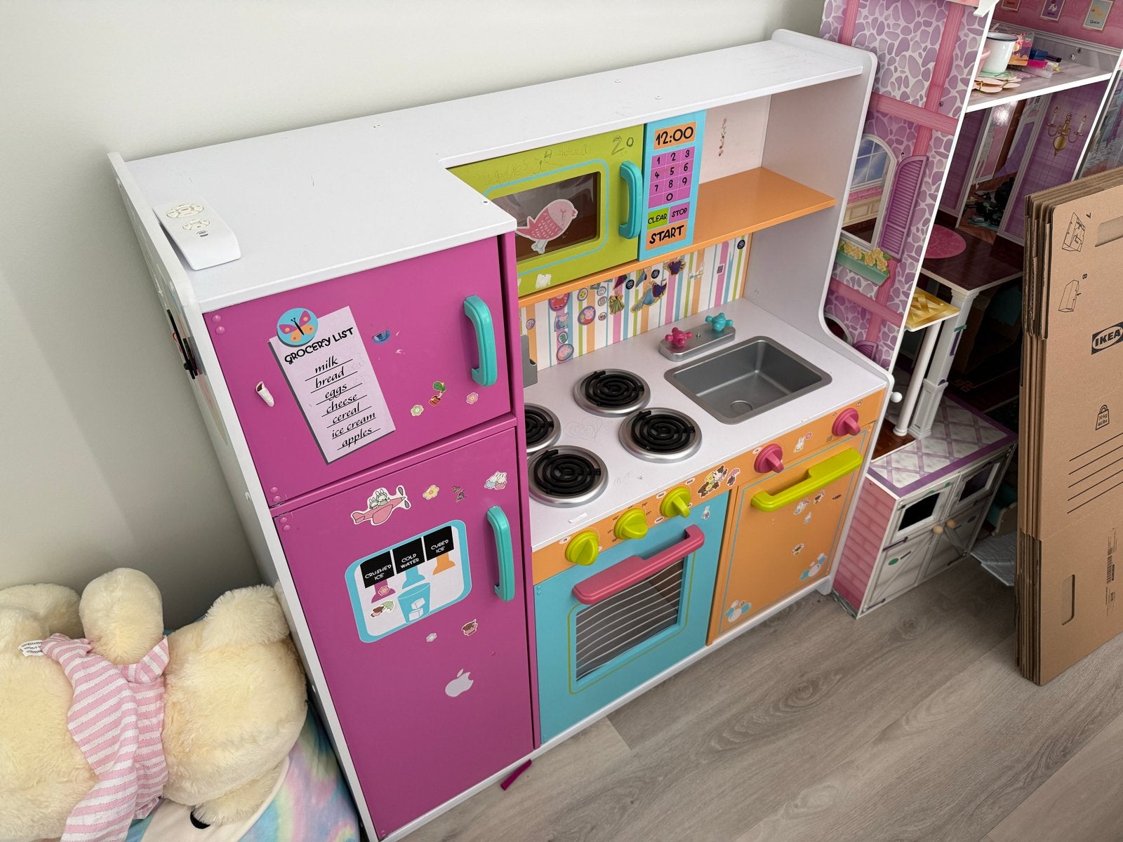 Grote houten speelkeuken met koelkast en magnetron, Ophalen, Gebruikt, Hout, Speelkeuken