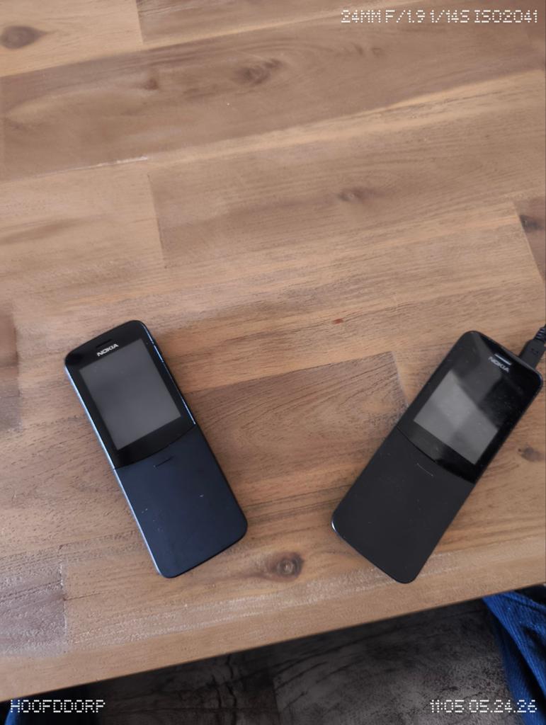 Bij deze bied ik een Nokia 8110 4g, Ophalen of Verzenden, Zwart