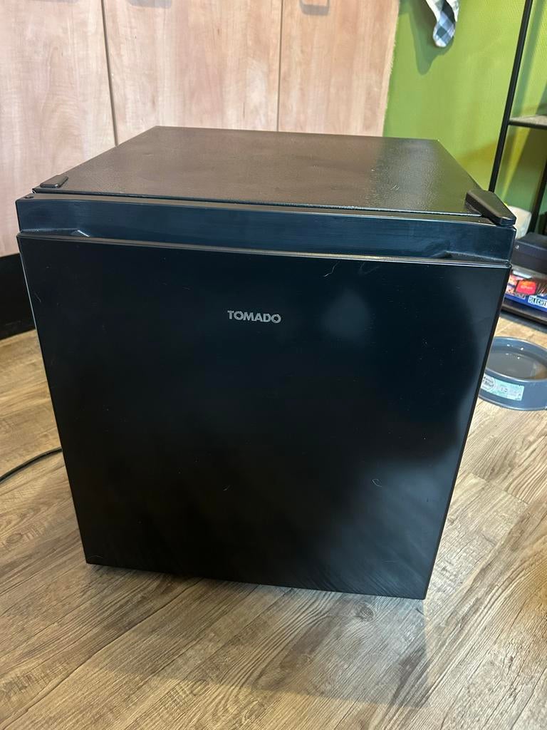 Tomado Mini Vriezer TFM4401B/01 - Compact en Handig, Ophalen of Verzenden, Zo goed als nieuw