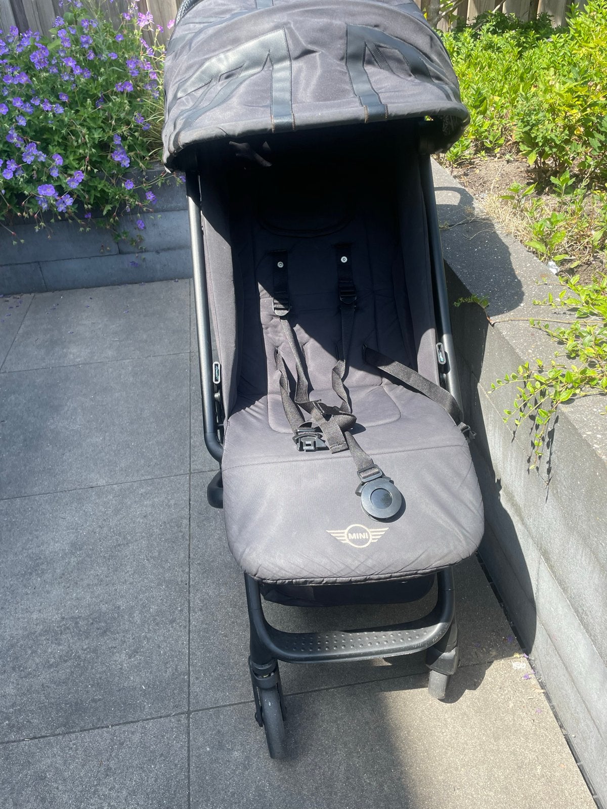 Compacte MINI by Easywalker buggy - Zwart, Kinderen en Baby's, Buggy's, Ophalen, Gebruikt, Overige merken, Zonnekap